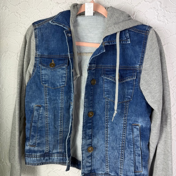 Zumba Fitness Jackets & Blazers - Zumba Fitness Gray‎ and Pink Knit Top